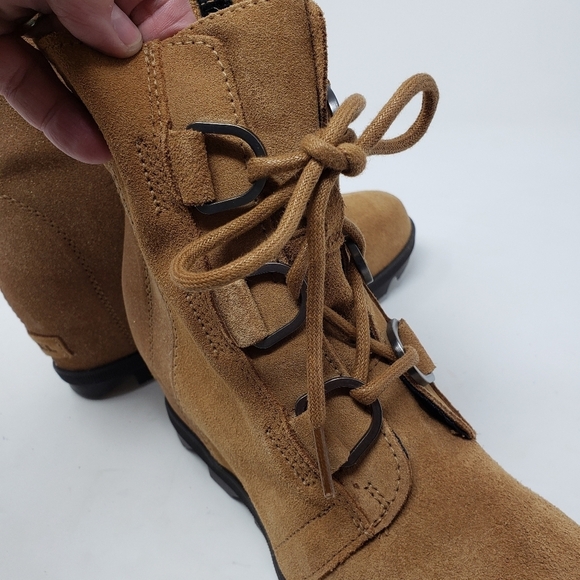 Sorel Joan of Arctic tan suede wedge boots size 5 big girls/6.5 womens - Picture 6 of 10